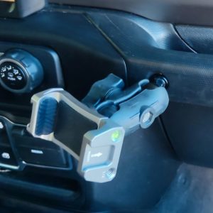 מעמד טלפון תואם מקור לג'יפ רנגלר JL